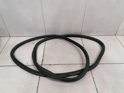 MERCEDES G-CLASS W463A W464 18-24 DOOR SEAL A4637211500 FRONT LEFT DOOR SEALS-