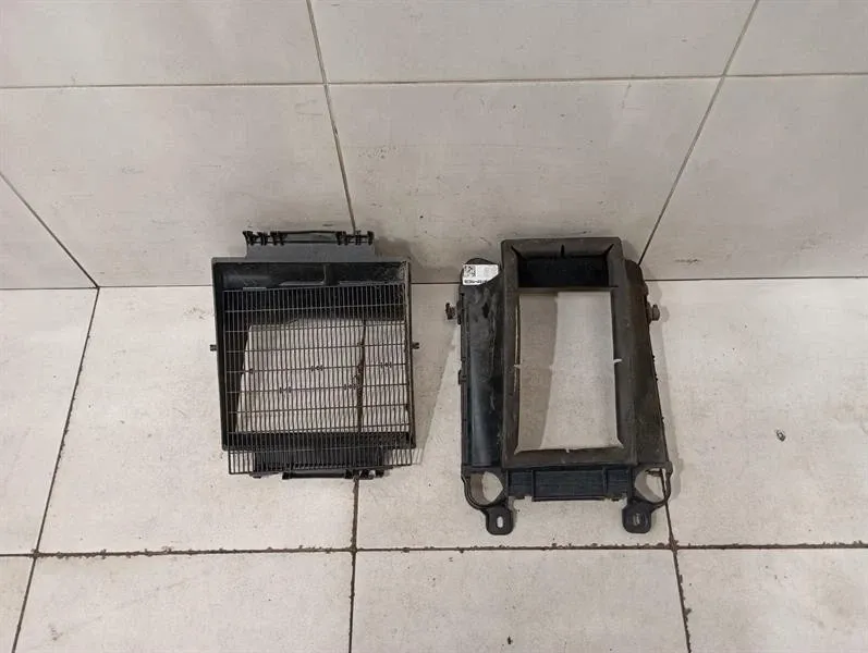 Mercedes C Class W205 Holder Bracket A2055006200 Holder Carrier AMG Intercooler-