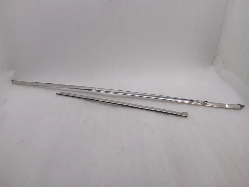 ASTON MARTIN VANTAGE AM SERIES 3 1973-1978 Body Moulding REAR WINDOW + LH SIDE -