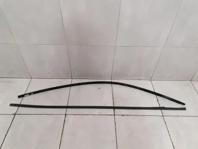 Audi R8 4S V10 RWD Right Roof Moulding 4S8853706 Right Roof Strip -