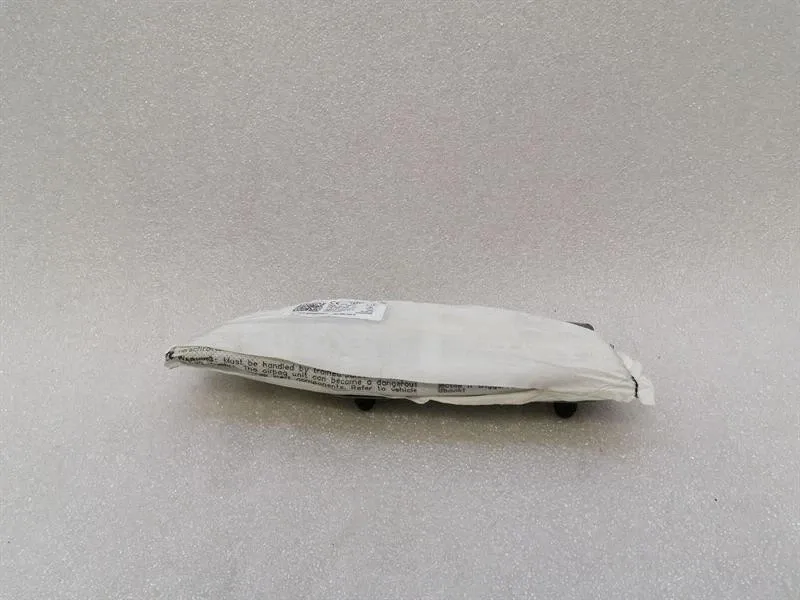 Audi R8 4S V10 RWD Right Seat Module 4S0880242H Right Seat Module -