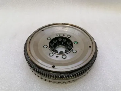 Audi R8 Type 42 V10 5.2 Spyder Dual Mass Flywheel 0BZ105266Q Flywheel-