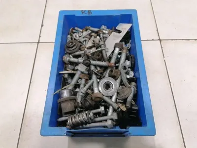 Audi R8 Type 42 V10 5.2 Spyder Bolts From One Car Set Bolts Set-