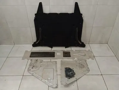 Audi R8 4S V10 RWD Undertray 4S0825208C Underbody Trim-