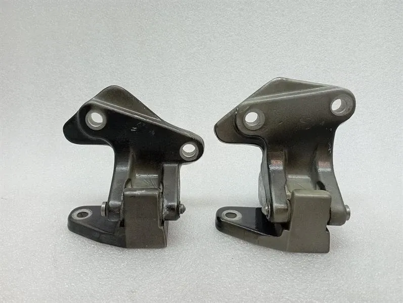 Ferrari 599 GTB F141 Door Hinge 68055900 RH SET Door Hinge-