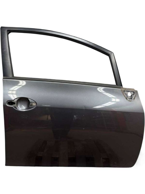 Door Front Right TOYOTA AURIS (E15) (2006-2012)