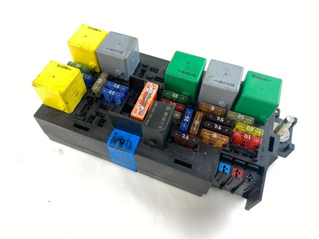 15444546 Fuse box MERCEDES-BENZ GL-CLASS (X164) (2006-2012)