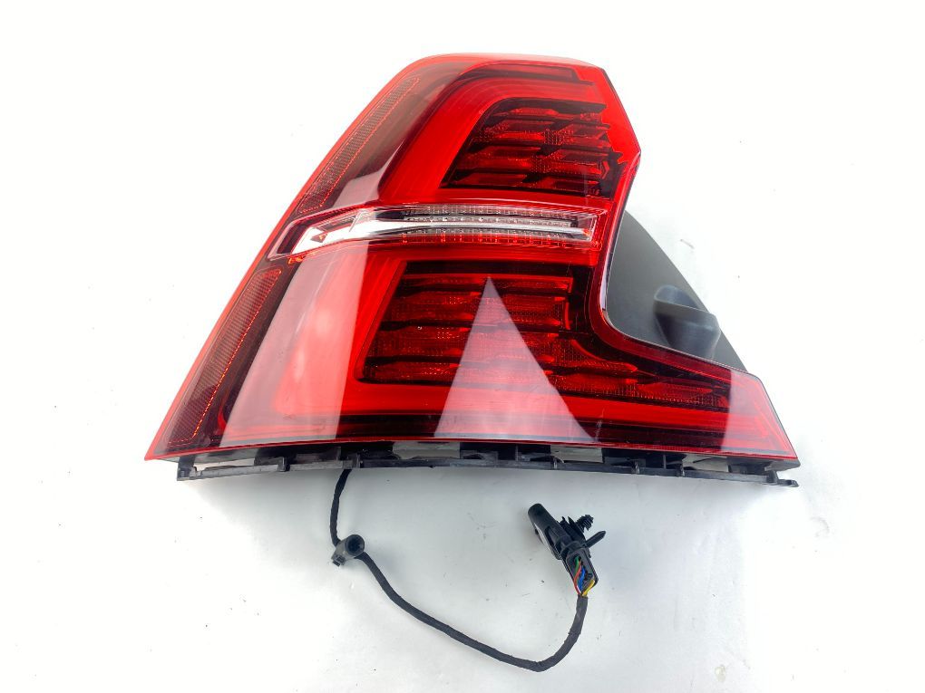 31689679 Tail light left VOLVO V60 II / S60 III (224, 225, 227) (2018-)