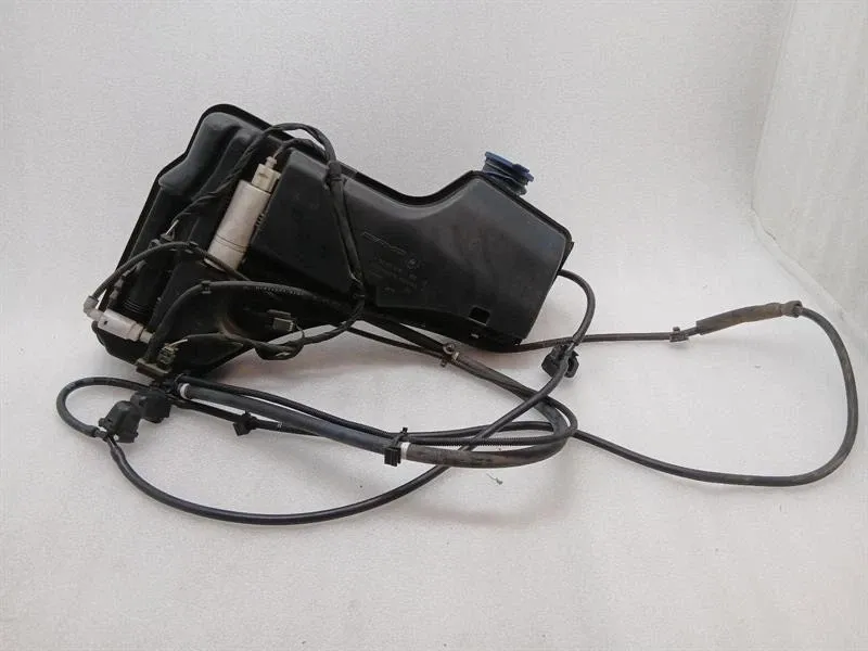 Mercedes ML W166 washer fluid reservoir A1668601060 windscreen washer fluid reservoir -