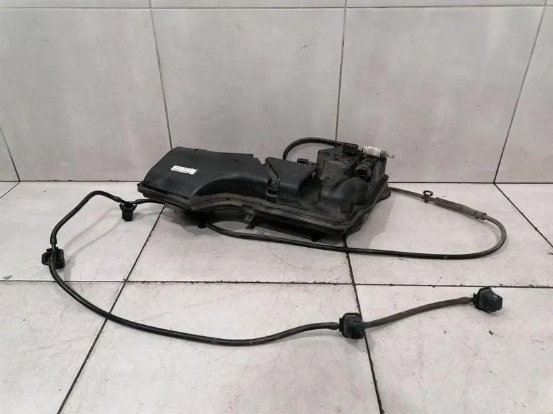 Mercedes GLE W292 C292 Washer Fluid Reservoir A1668600700 Washer Fluid Reservoir -