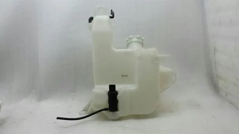Mitsubishi Lancer washer fluid reservoir 8260A150 washer fluid tank -
