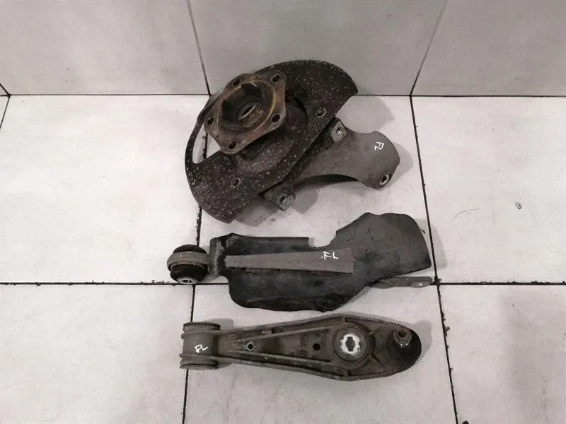 Porsche 911 997 Turbo Left Front Hub 997341665 Wheel Bearing Housing Front Left -