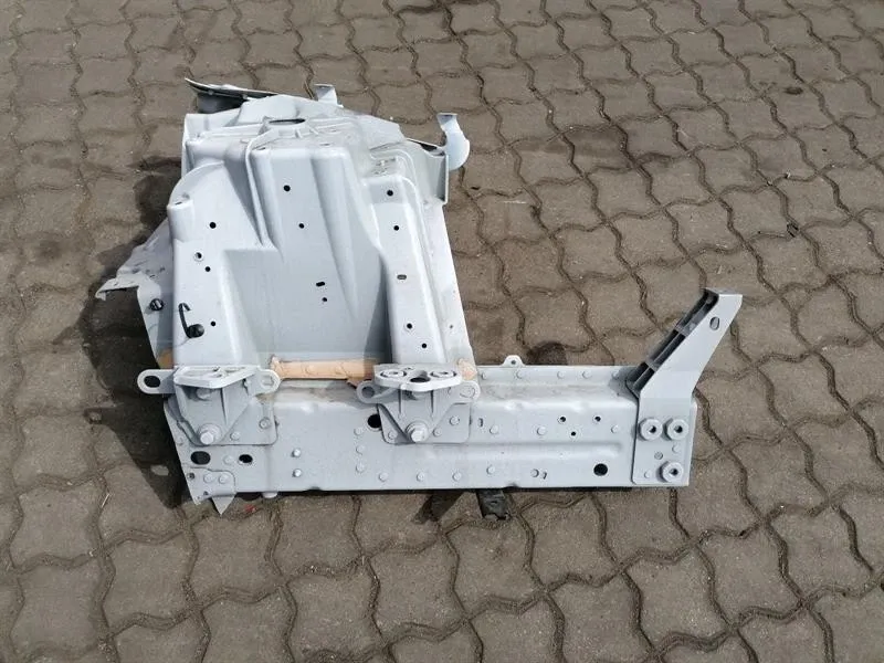 Jaguar i-PACE X590 EV400 Left Front Chassis Leg T4K3183 Left Front Wheel Arch-