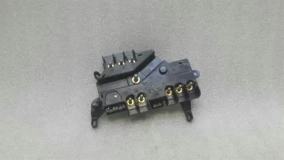 Mercedes CL W217 Fuse Box A2225402650 Fuse Box-