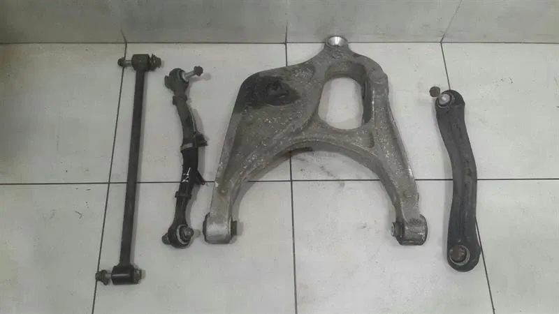 Mercedes ML W166 left rear wishbone A1663500906 rear left wishbone set-