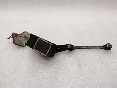 Mercedes SL R230 Rear Right Level Sensor A2303200432 Level Sensor Rear Right-