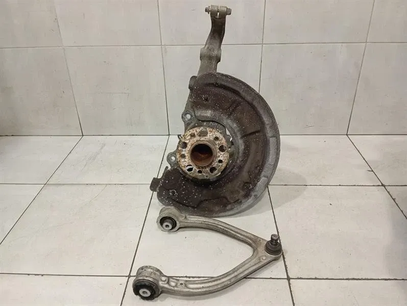Mercedes CL W217 Right Front Hub A2223322001 Wheel Bearing Housing Front Right-