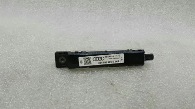 Audi RS3 8V Aerial / Antenna 8V4035225D Antenna-