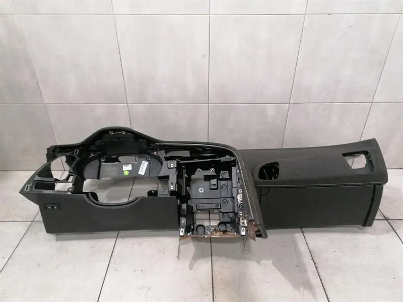 Chevrolet Corvette C7 Grand Sport Dashboard Alcantara Defects Dashboard-