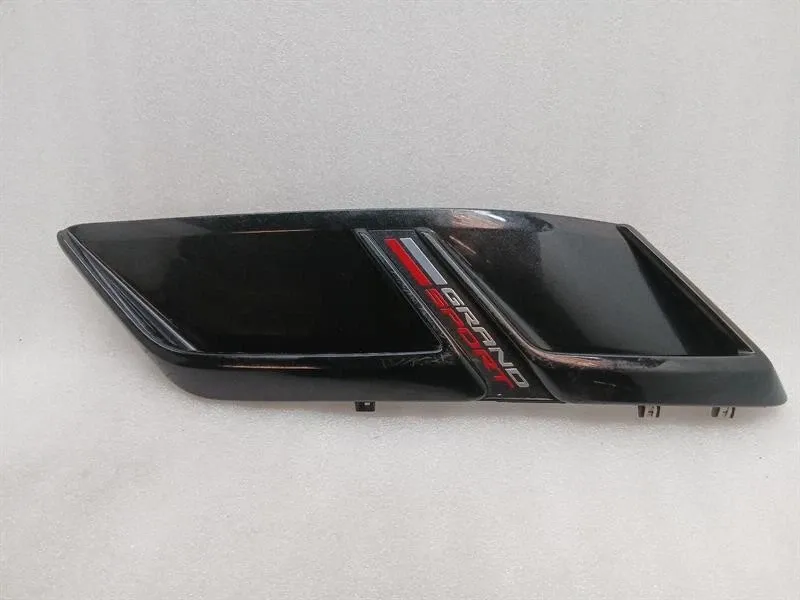 Corvette C7 Grand Sport Right Side Fender Vent Grille 84208181 Vent Grille-