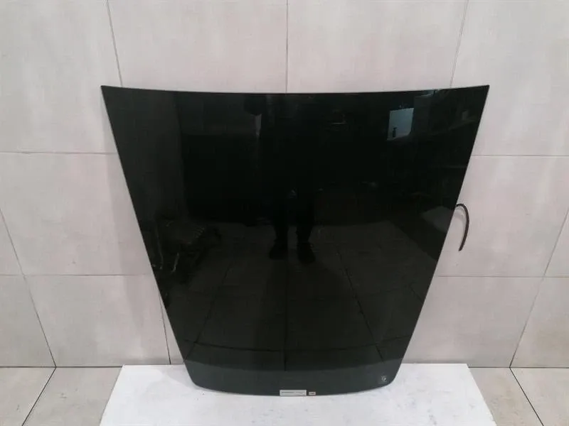 Chevrolet Corvette C7 Grand Sport Rear Screen 22868965 Rear Window Faulty-