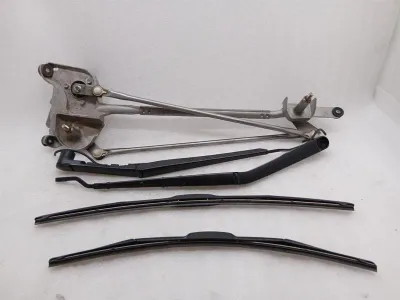 Chevrolet Corvette C7 Grand Sport Front Wiper Linkage 22756324 Wiper Motor-