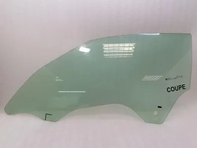 Chevrolet Corvette C7 Grand Sport Left Front Door Glass 84299348 Door Window-
