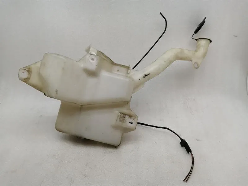 Chevrolet Corvette C6 Washer Fluid Reservoir 19256712 Washer Fluid Reservoir -