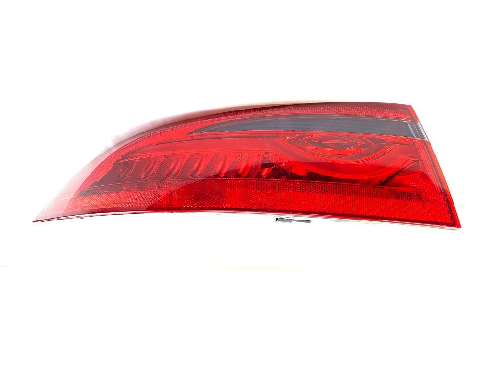 T2H22639 Tail light left JAGUAR XF (X260) (2015-2024)