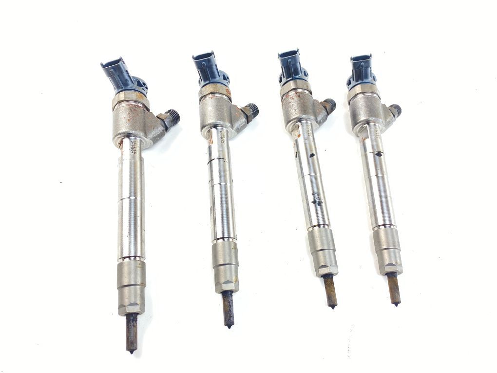 0445110955 0445110749 0445110954 Fuel injector set CITROËN BERLINGO (K9) (2018-)