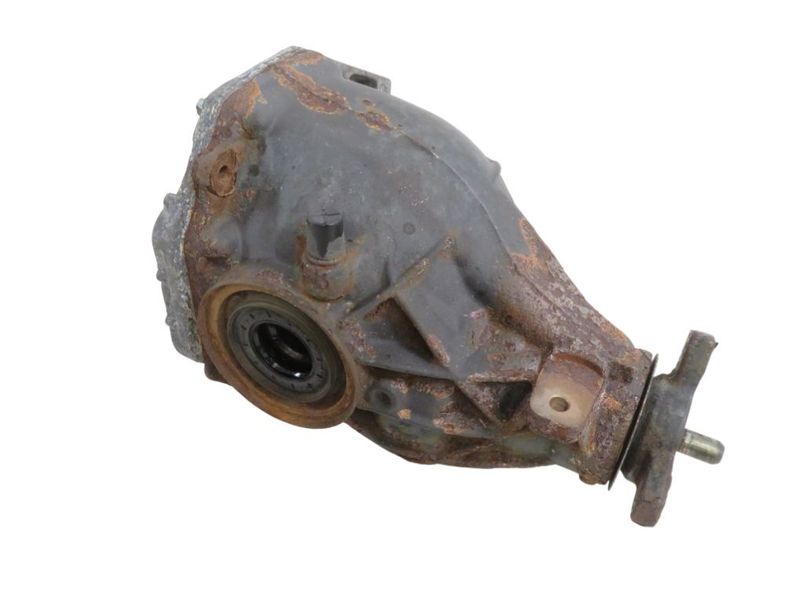 A2033510708 2033510708 A2093510205 2093510205 A2033504364 Rear axle differential MERCEDES-BENZ C-CLASS (W203, CL203) (2000-2011)