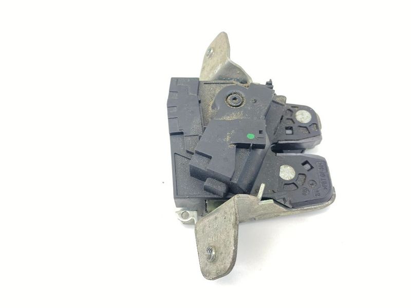 A2047401300 Bootlid / tailgate lock MERCEDES-BENZ E-CLASS (W212) (2009-2016)