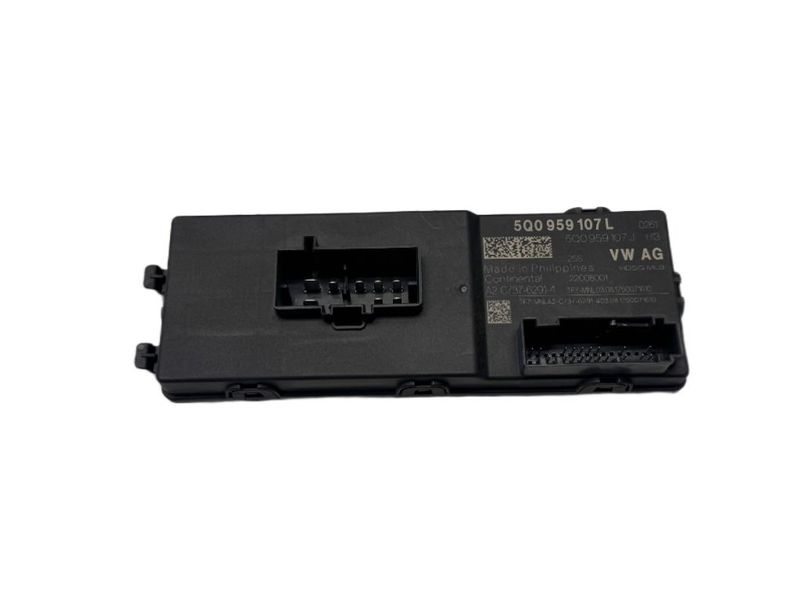 5Q0959107L Bootlid / tailgate control unit VW TOURAN (5T1) (2015-)