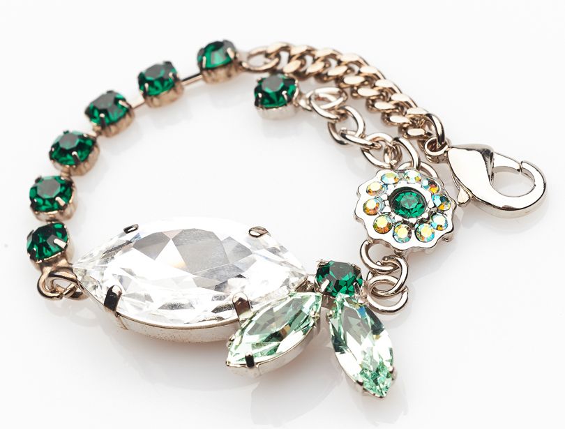 Magnifique bracelet avec des cristaux Swarovski