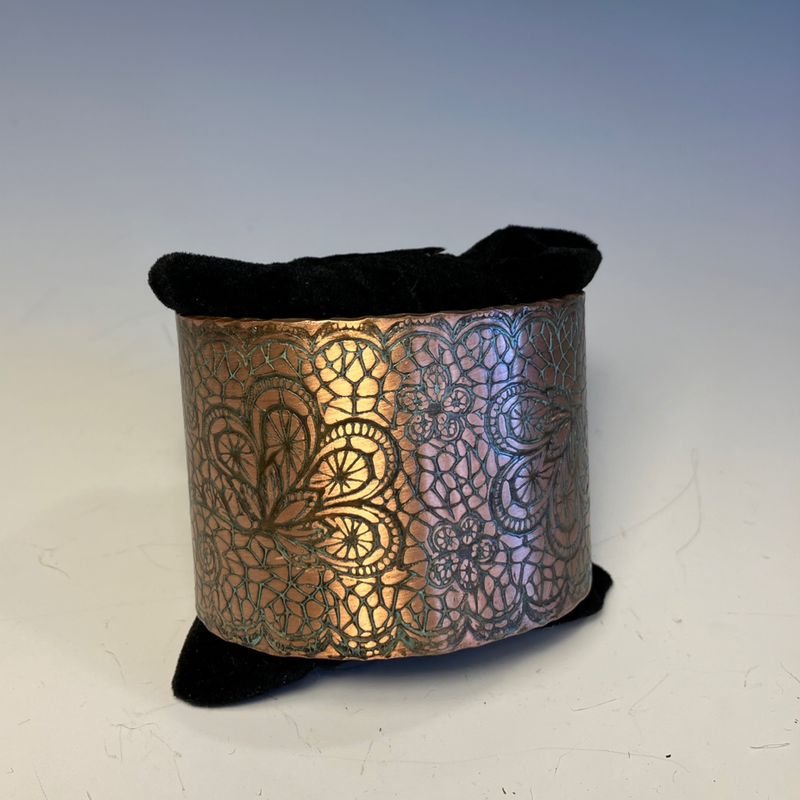 Bracelet with Turquoise Flower Design