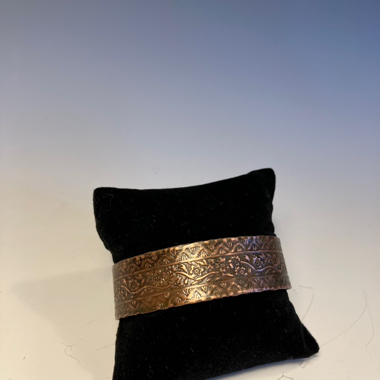 Dark Flower Design Bracelet