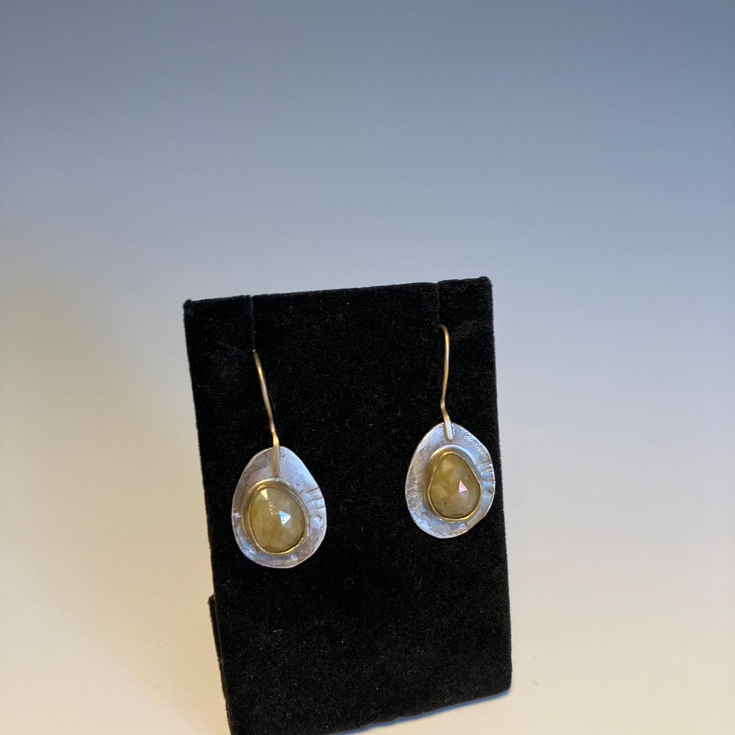 Lemon Saphire Earrings