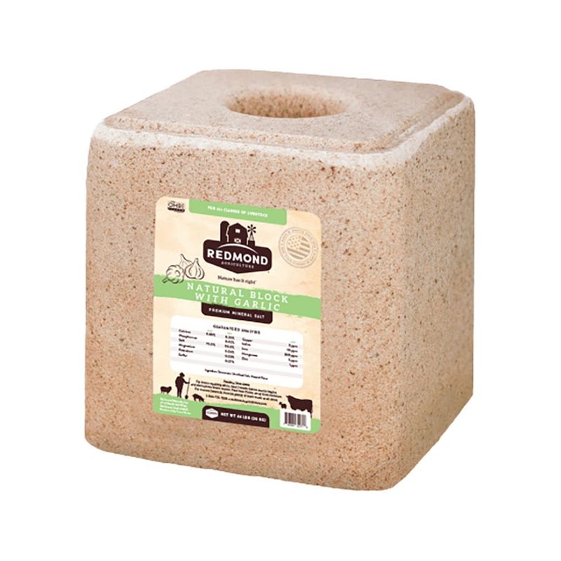 Redmond-Natural Salt Block with Garlic- 44lbs
