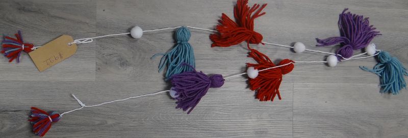 Marque, Tassel Garland