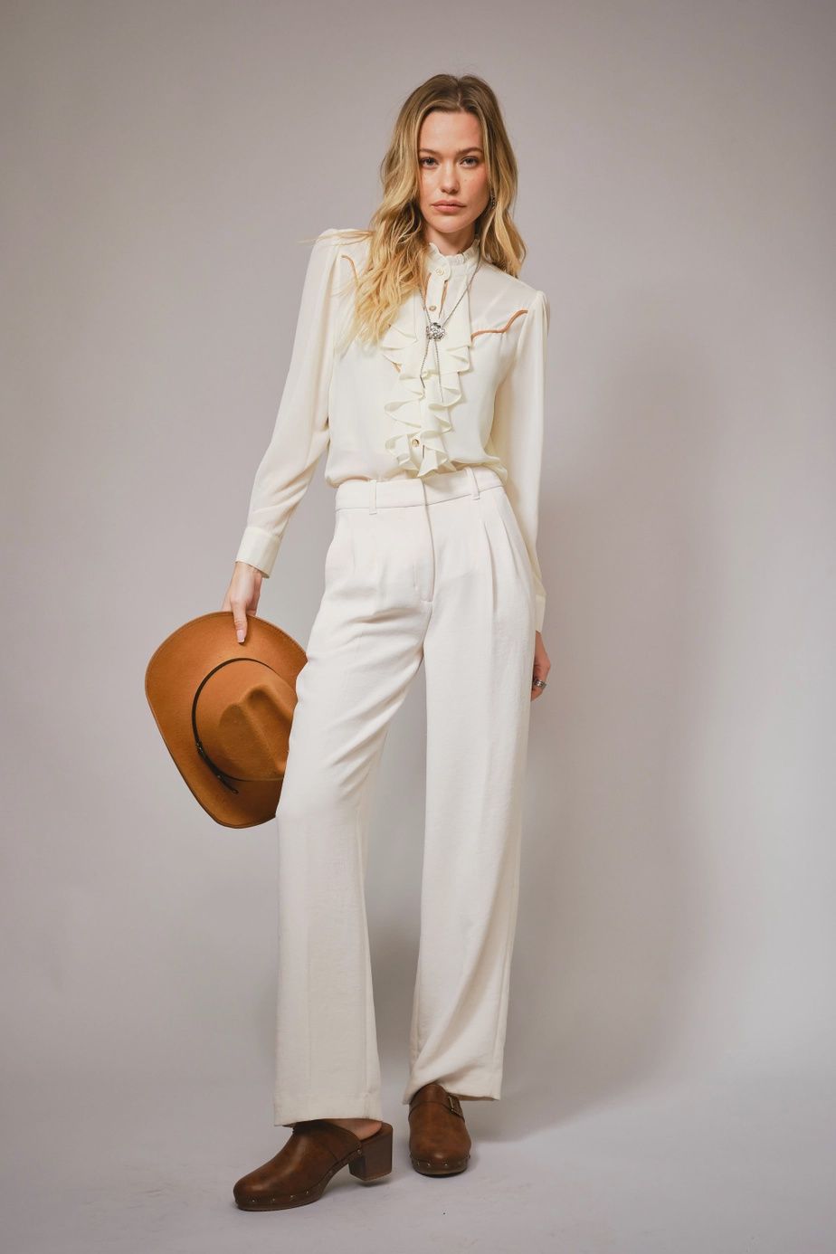 BLUE B WOMEN'S LONG SLEEVE CHELSEA RUFFLE FRONT BUTTON UP BLOUSE - CREAM