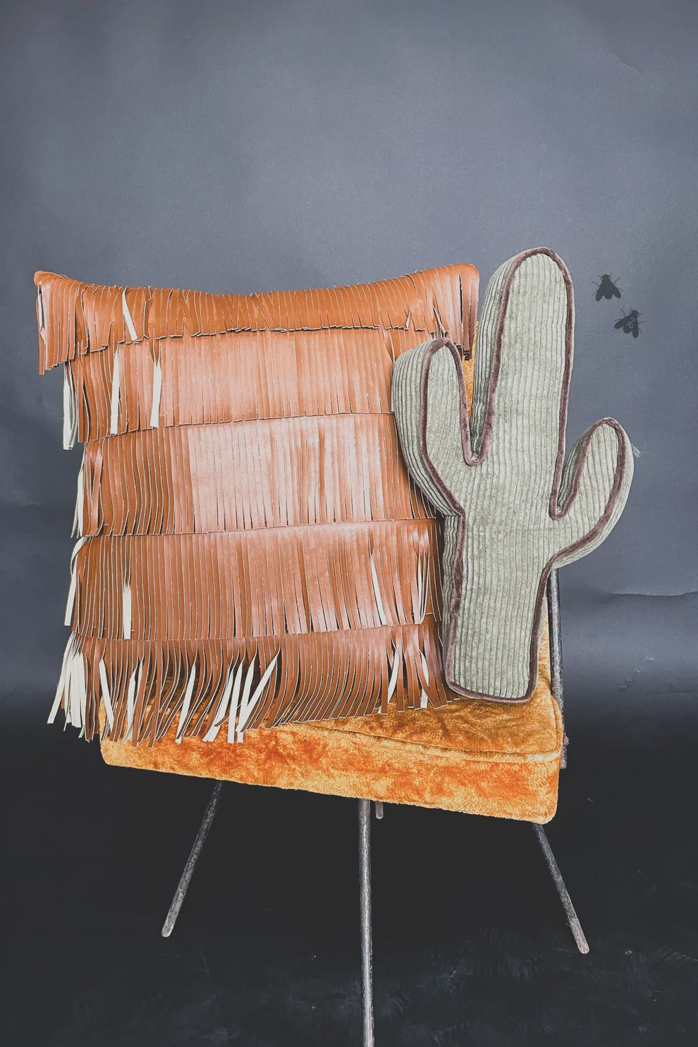 2 FLY CO. FRINGE FLAIR PILLOW - SADDLE TAN