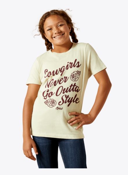 ARIAT GIRLS' "COWGIRLS NEVER GO OUTTA STYLE" GRAPHIC TEE - WHEAT