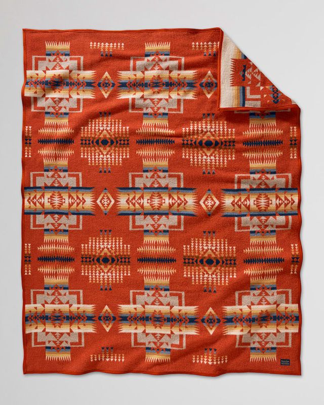 PENDLETON CHIEF JOSEPH JACQUARD BLANKET ROBE