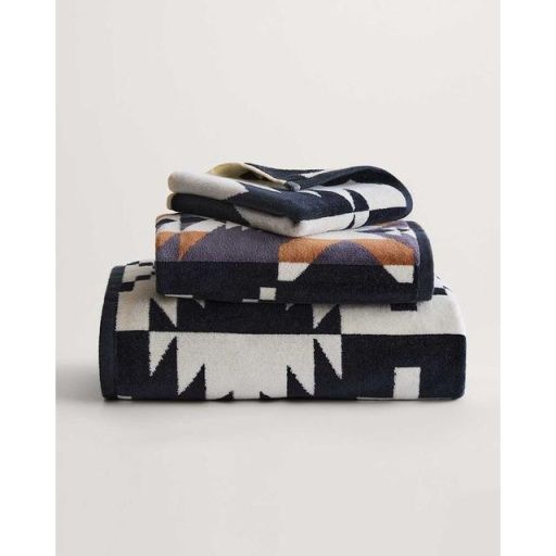 PENDLETON JACQUARD TOWEL COLLECTION - SPIDER ROCK BLACK/WHITE, SIZE: BATH TOWEL