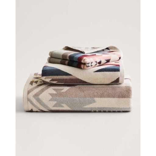 PENDLETON JACQUARD TOWEL COLLECTION - WHITE SANDS TAN, SIZE: BATH TOWEL
