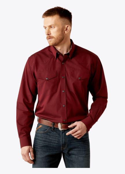 ARIAT MEN'S WRINKLE FREE PINPOINT OXFORD CLASSIC FIT SHIRT - BURGUNDY