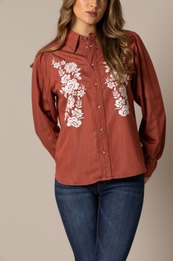 KIMES RANCH WOMEN'S MAE LONG SLEEVE PEARL SNAP EMBROIDERED SHIRT - BURNT RED, COLOR: BURNT RED, SIZE: XX-LARGE