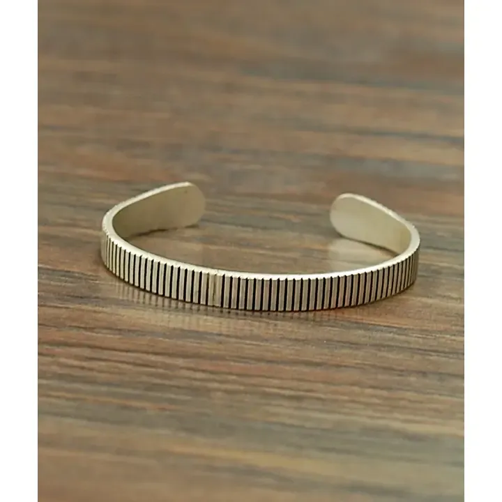 ISAC TRADING INC. CUFF BRACELET