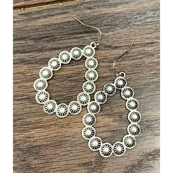 ISAC TRADING INC. CONCHO EARRINGS