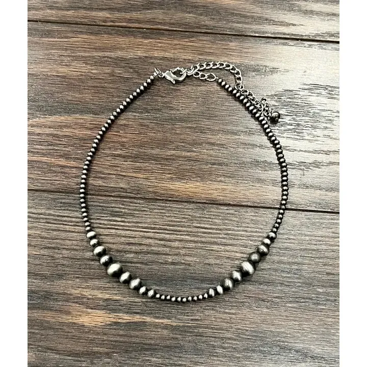 ISAC TRADING INC. 16" CLUSTERED NAVAJO BEAD NECKLACE